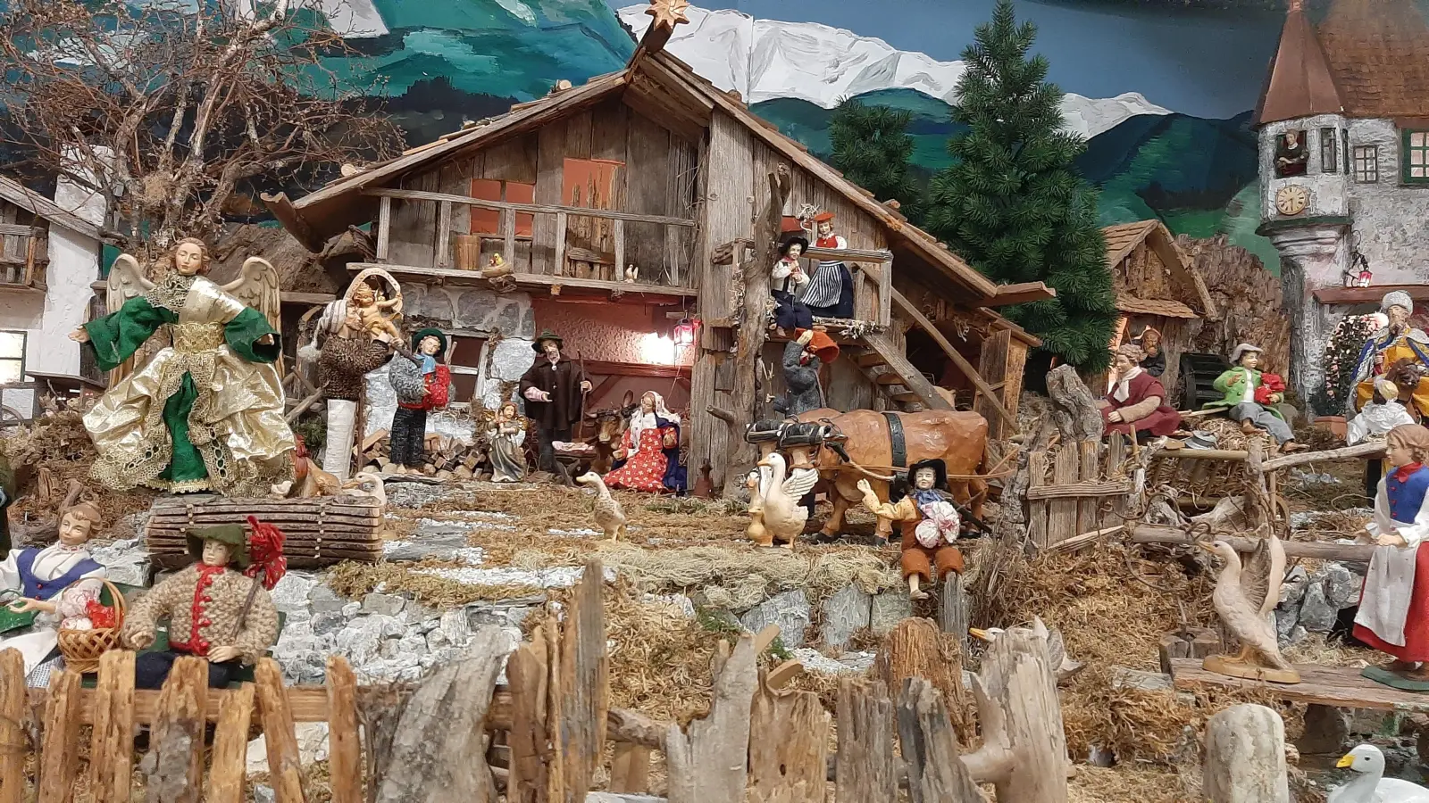 Die einzigartige Ebersberger Stadtkrippe von Franz Kisters ist derzeit im Untergeschoss des Ebersberger Einkaufszentrums "e-Einz" zu sehen, (Foto: Stefan Dohl)