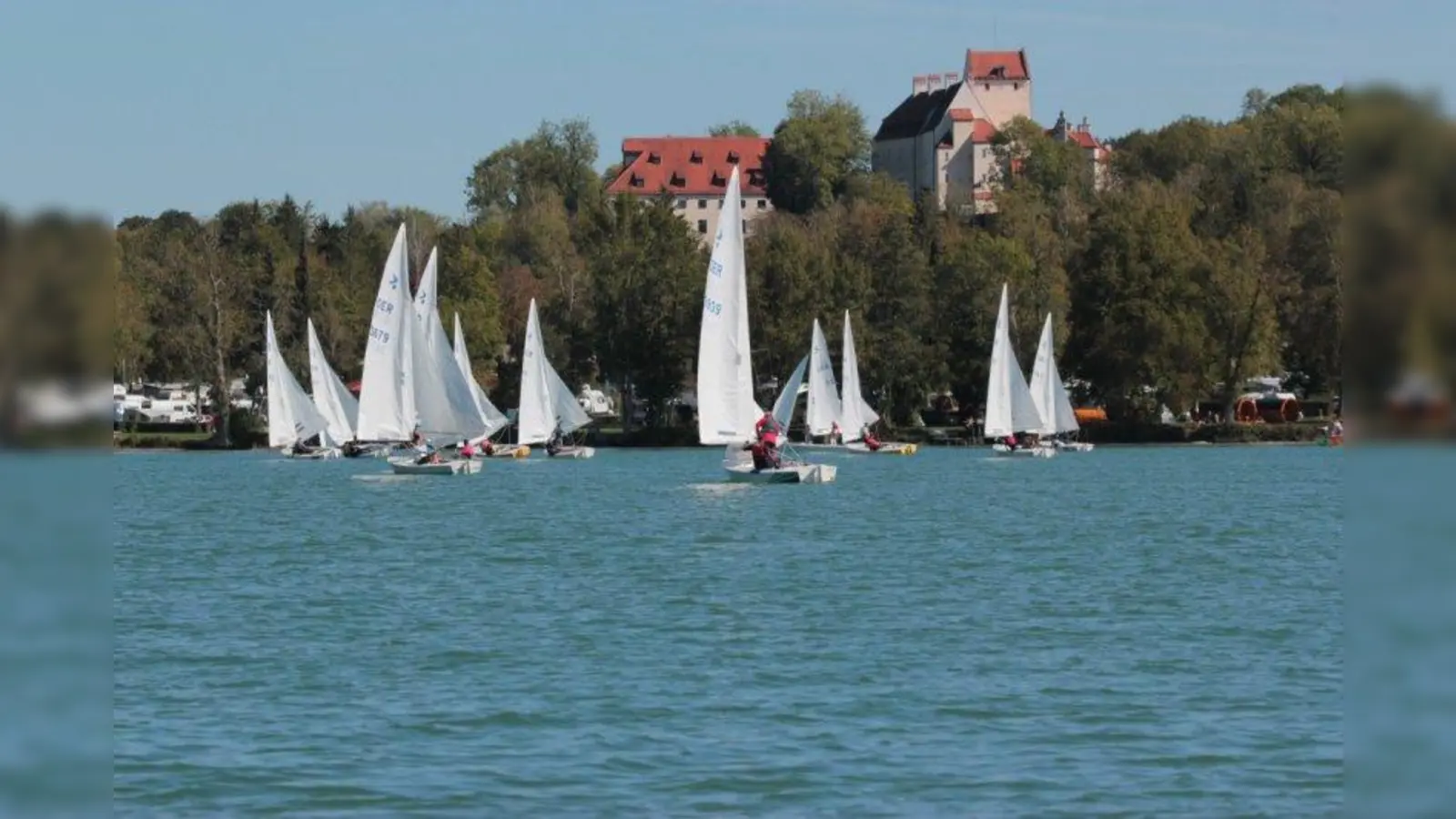 Der Segelclub Pilsensee trug vor Kurzem auf heimischem Gewässer die 41. Oktoberfestregatta aus. (Foto: Segelclub Pilsensee e.V.)