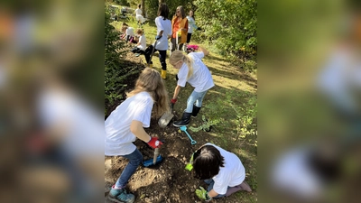 Zu den Highlights der Kinderkonferenz zählt die Pflanzaktion, die unter dem Motto „Stop talking, start planting!” steht. (Foto: Plant for the Planet)