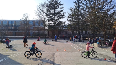 Regen Zuspruch fand der Radlcheck samt Übungsparcour, den das FAM Anfang März organisiert hatte. (Foto: FAM)