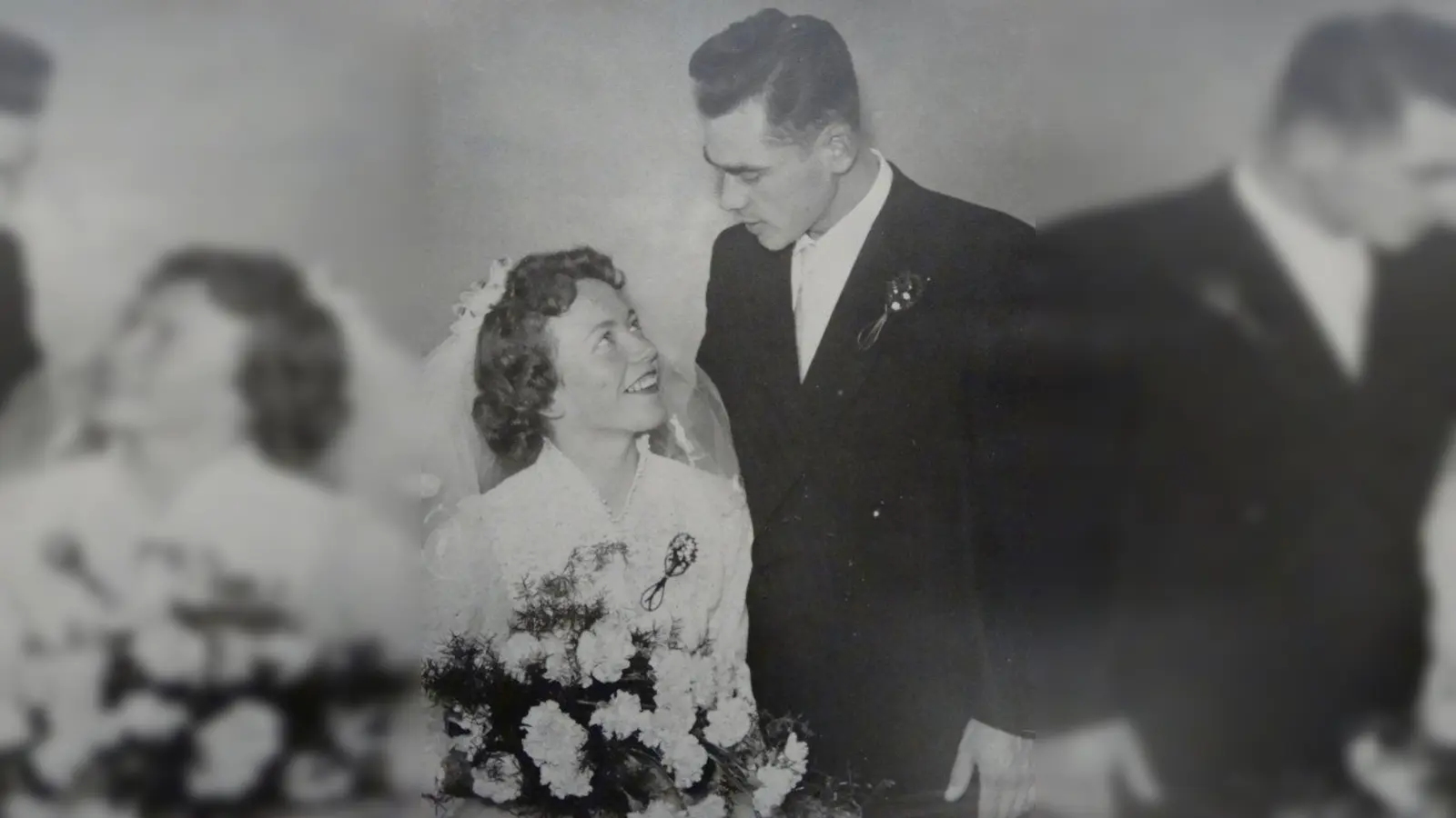 1956: Anna und Franz Bernhardt schließen den Bund fürs Leben. Das Paar hat zwei Kinder und zwei Enkel. (Foto: tab)