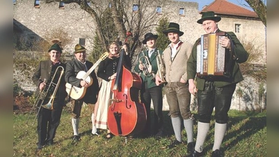 Die Hallgrafen Musikanten sorgen seit 2007 für urige bayerische Stimmung bei vielen Anlässen.	 (Foto: VA)