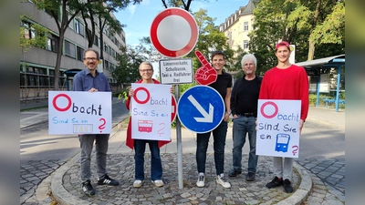 Die SPD erinnerte Autofahrer an das Durchfahrtsverbot am Gollierplatz. (Foto: B. Goodwin. )