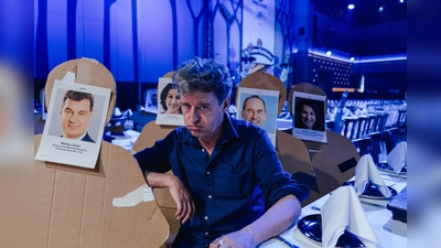 Richard Oehmann präsentiert Derbleckereien in Neubiberg. (Foto: Jan Saurer - Monacoshots)