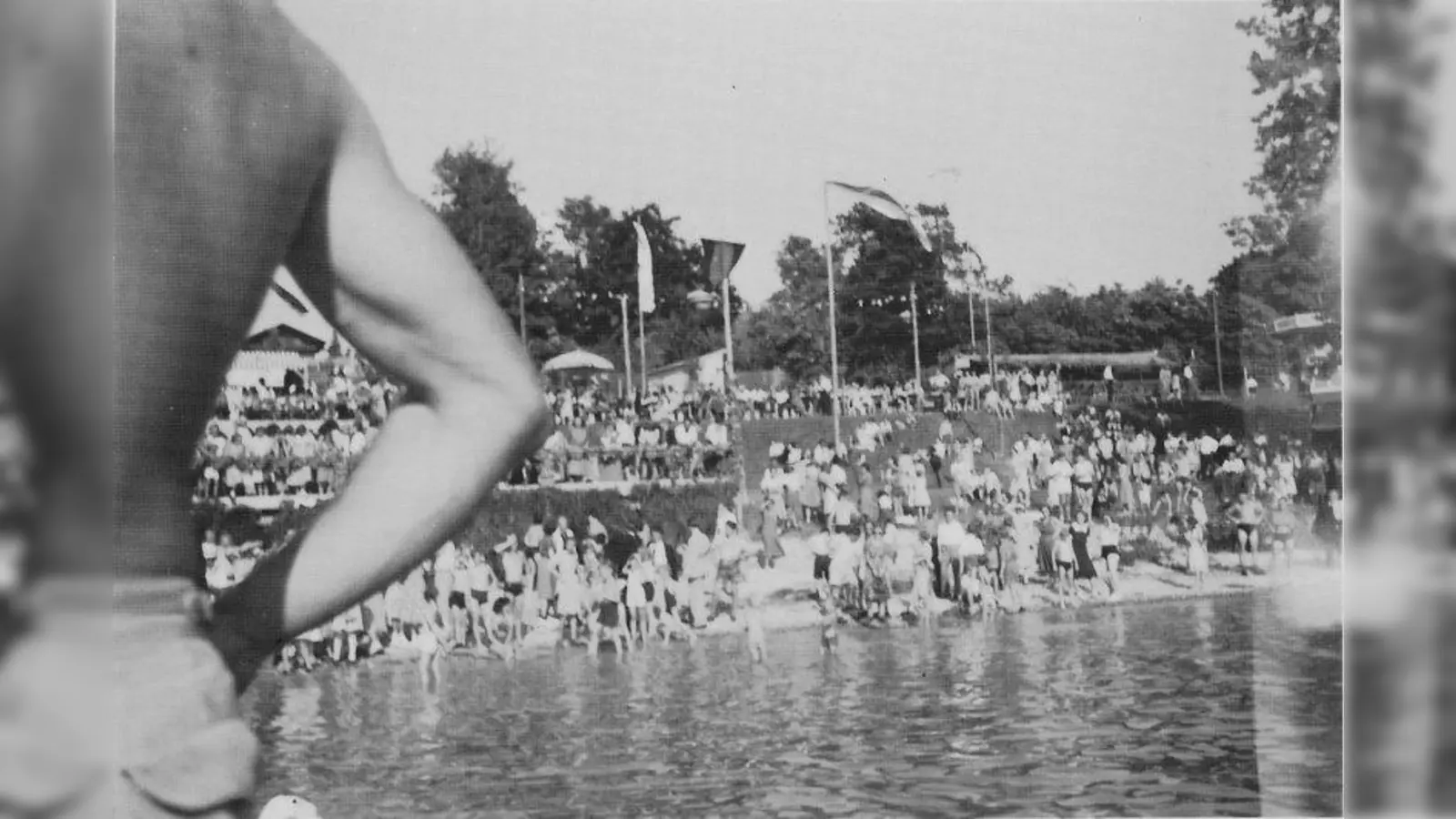 Schon vor 65 Jahren, nämlich 1953, wussten die „Sportfreunde Breitbrunn“ ihr Sommerfest zu feiern. (Foto: Sportfreunde Breitbrunn)