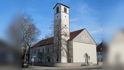 Die Kirche Heilig Blut wurde 1934 in nur acht Monaten Bauzeit errichtet. (Foto: AHert, CC BY-SA 3.0)