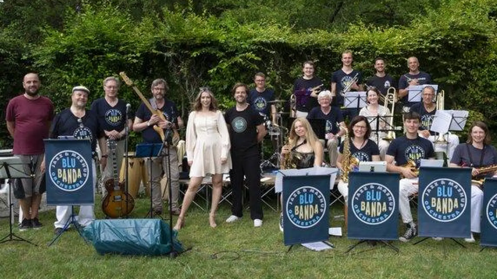 BluBanda - das ist Salsa-, Pop-, Orchestral- &amp; Fusion-Sound mit bekannten Melodien, mitreißendem Groove und abwechslungsreicher Live-Improvisation. (Foto:  Studio Annette Hempfling)