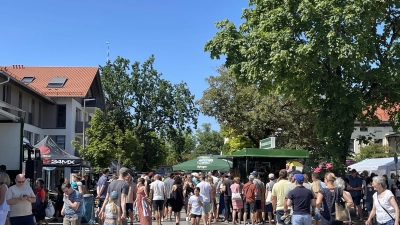 Zahlreiche Besucher strömten in der Vergangenheit zum Straßenfest in Höhenkirchen-Siegertsbrunn. Auch in diesem Jahr gibt es wieder viel zu entdecken. (Foto: hw)